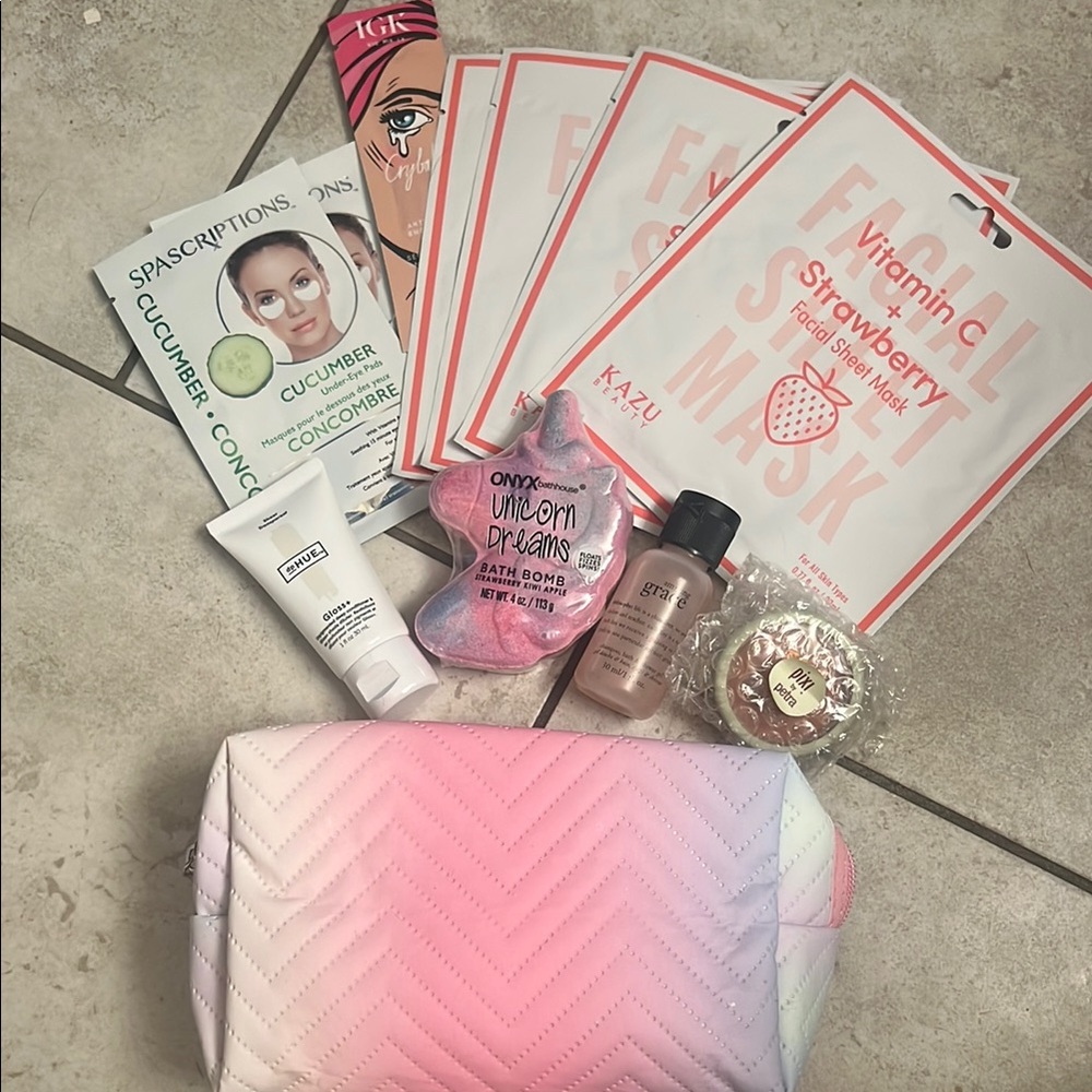 Pink and White Quilted Cosmetic Bag with Skincare Set